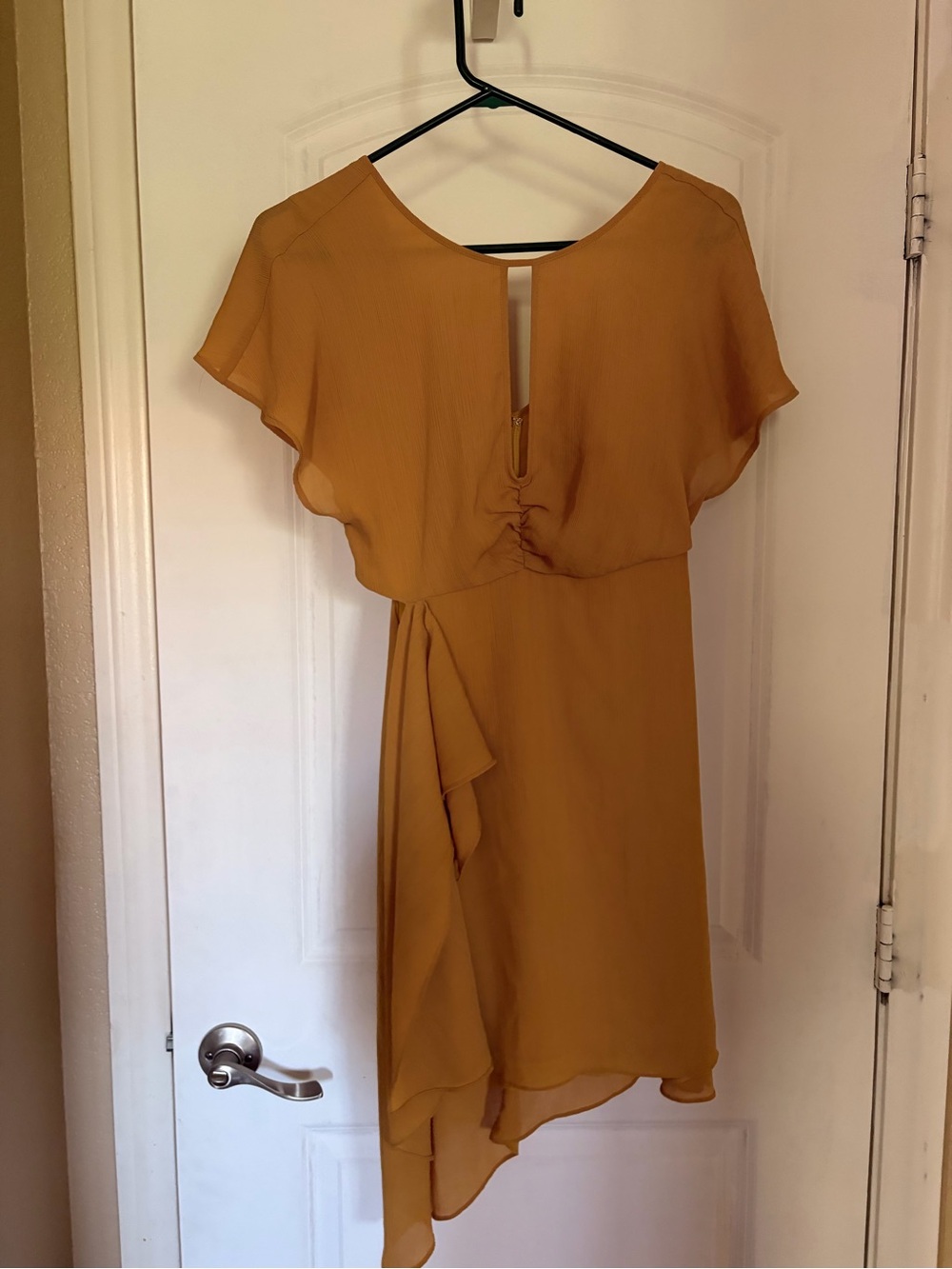 BCBGMAXAZRIA Womens Gold Chiffon Twisted Front Party Cocktail Dress xxs